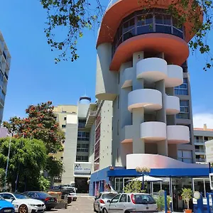 https://apartamentos-navio-azul.madeira-islandshotels.com